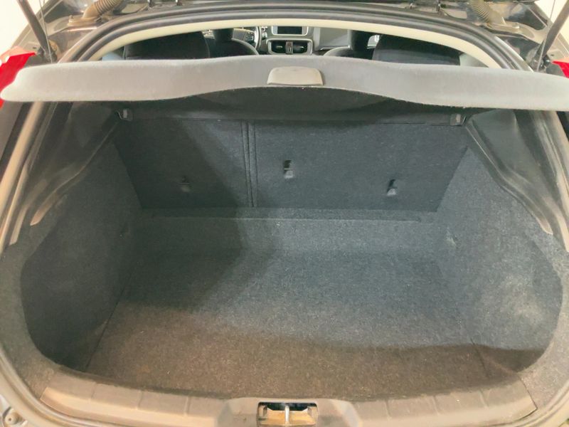 Volvo V40 1.6 D2 You! 2014 – снимка 15