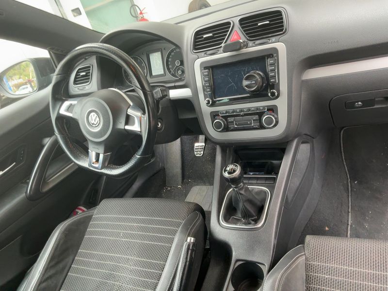 Volkswagen Scirocco 1.4 TSI 2010 – снимка 17