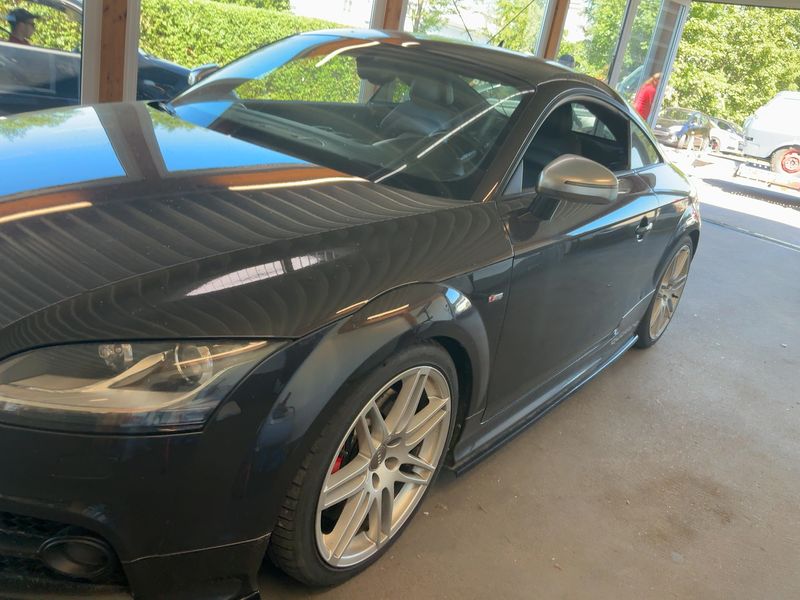 Audi TTS 2.0 TFSI quattro Coupe 2011 – снимка 2