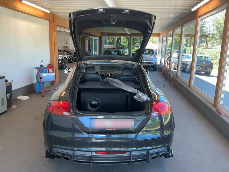 Audi TTS 2.0 TFSI quattro Coupe 2011 – снимка 15