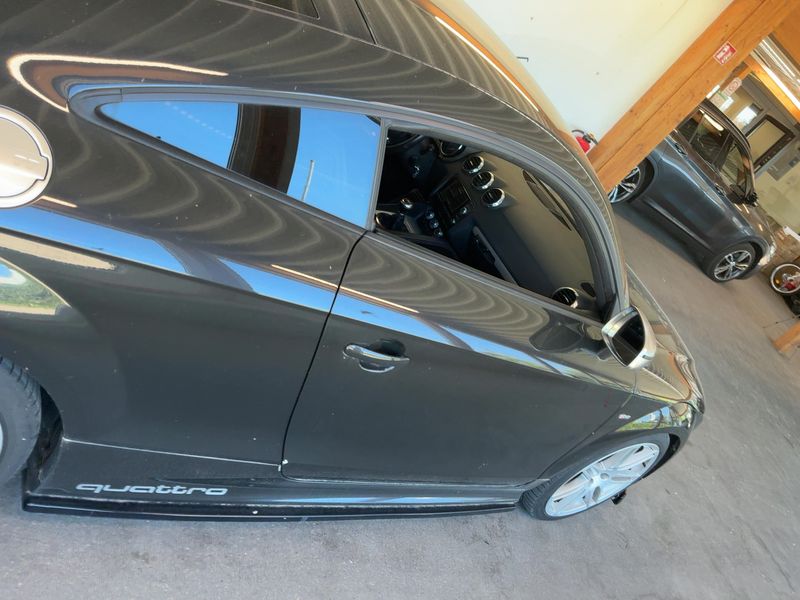 Audi TTS 2.0 TFSI quattro Coupe 2011 – снимка 10