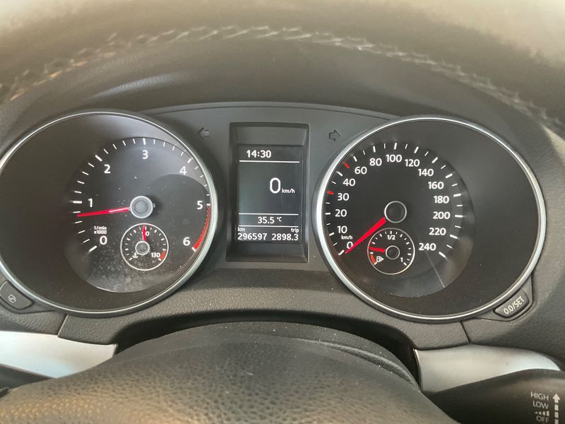 Volkswagen Golf VI 1.6 TDI Highline 2010 – снимка 13