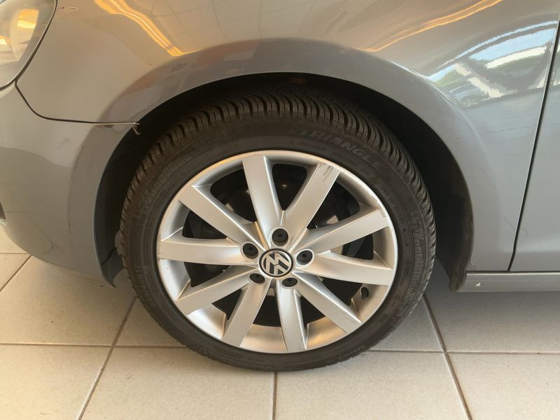 Volkswagen Golf VI 1.6 TDI Highline 2010 – снимка 16