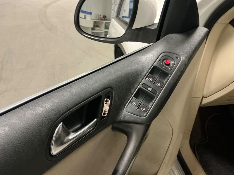 Volkswagen Tiguan 2.0 TDI Sport & Style 4Motion 2008 – снимка 30