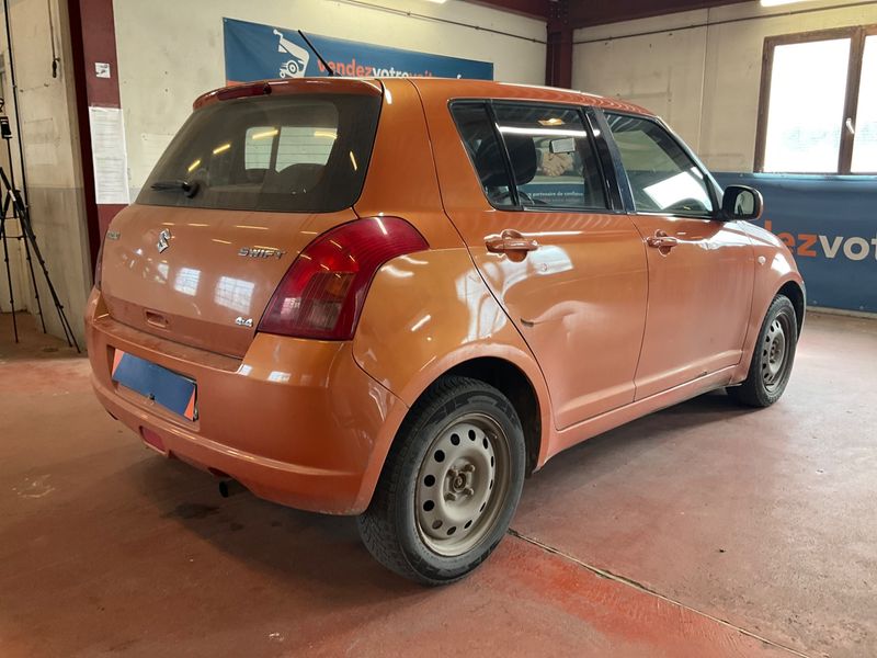 Suzuki Swift 1.3 GLX 4x4 5 portes 2006 – снимка 2