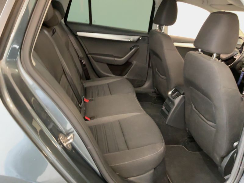 Skoda Octavia 2.0 TDI Ambition 2018 – снимка 19