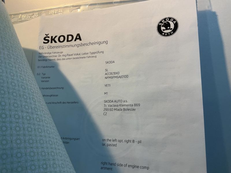 Skoda Yeti 1.2 TSI Ambition Plus Edition 2013 – снимка 21