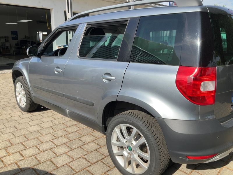 Skoda Yeti 1.2 TSI Ambition Plus Edition 2013 – снимка 6