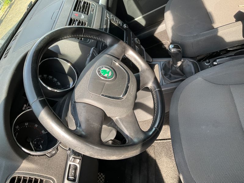 Skoda Yeti 1.2 TSI Ambition Plus Edition 2013 – снимка 25