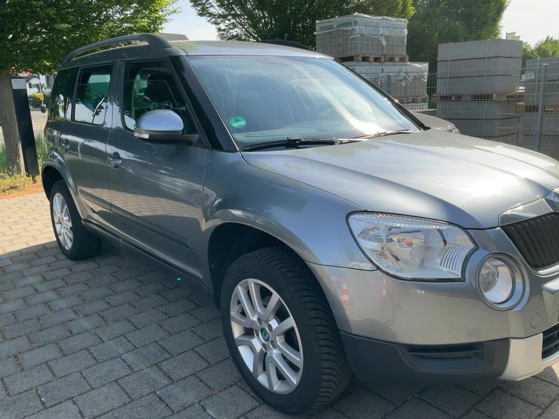 Skoda Yeti 1.2 TSI Ambition Plus Edition 2013 – снимка 12