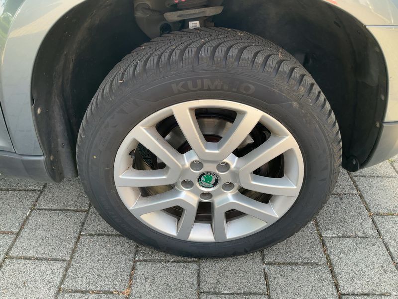 Skoda Yeti 1.2 TSI Ambition Plus Edition 2013 – снимка 11