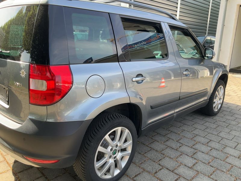 Skoda Yeti 1.2 TSI Ambition Plus Edition 2013 – снимка 8