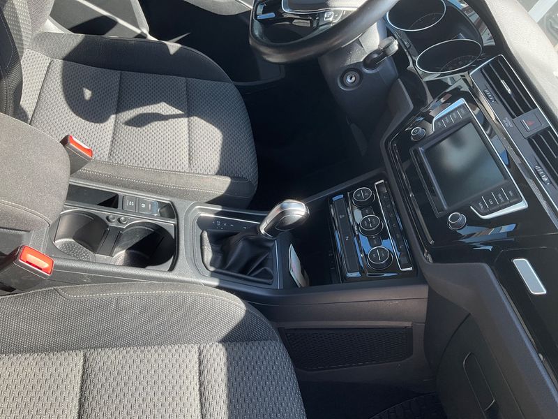 Volkswagen Touran 1.6 TDI Comfortline BlueMotion Tech 2016 – снимка 32