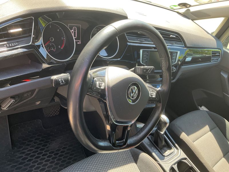Volkswagen Touran 1.6 TDI Comfortline BlueMotion Tech 2016 – снимка 27