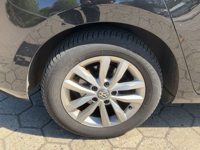 Volkswagen Touran 1.6 TDI Comfortline BlueMotion Tech 2016 – снимка 9