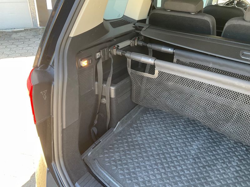 Volkswagen Touran 1.6 TDI Comfortline BlueMotion Tech 2016 – снимка 29