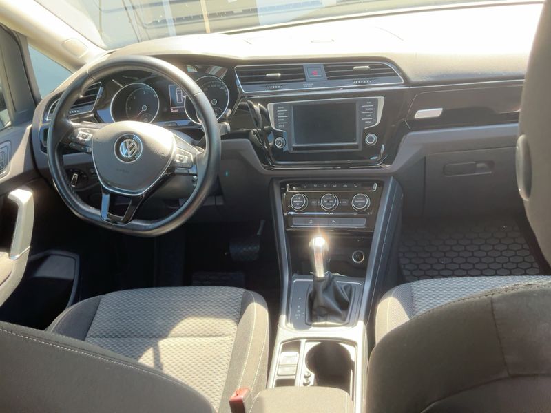 Volkswagen Touran 1.6 TDI Comfortline BlueMotion Tech 2016 – снимка 17