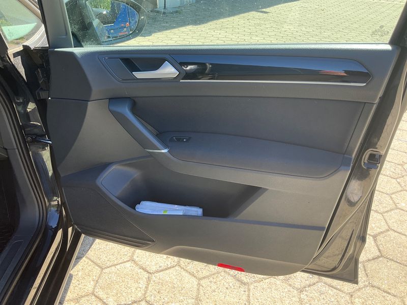 Volkswagen Touran 1.6 TDI Comfortline BlueMotion Tech 2016 – снимка 30