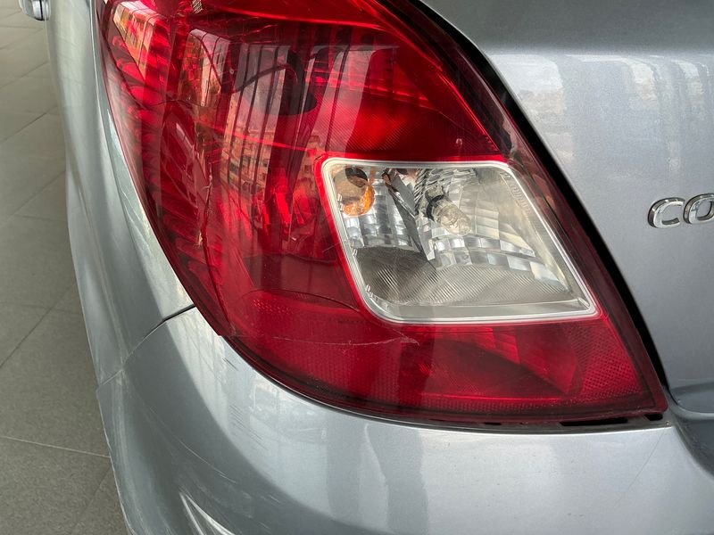 Opel Corsa 1.4 Enjoy 2008 – снимка 24