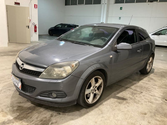Opel Astra GTC 1.7 CDTI Edition twenty-5 2008 – снимка 1