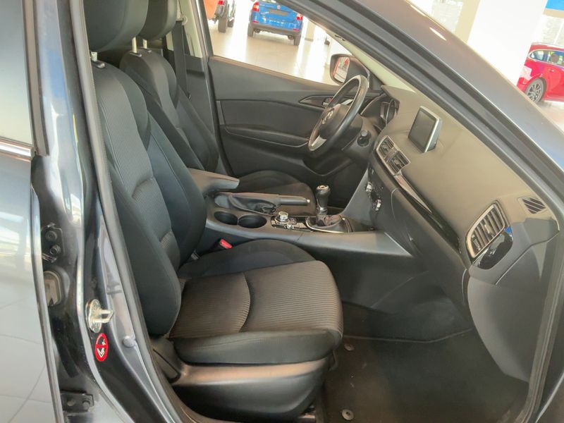Mazda 3 2.0 Center-Line 2014 – снимка 17
