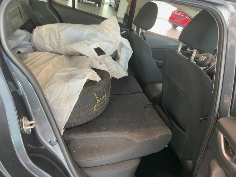 Mazda 3 2.0 Center-Line 2014 – снимка 20