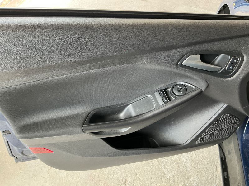 Ford Focus 1.5 TDCi Business 2017 – снимка 33