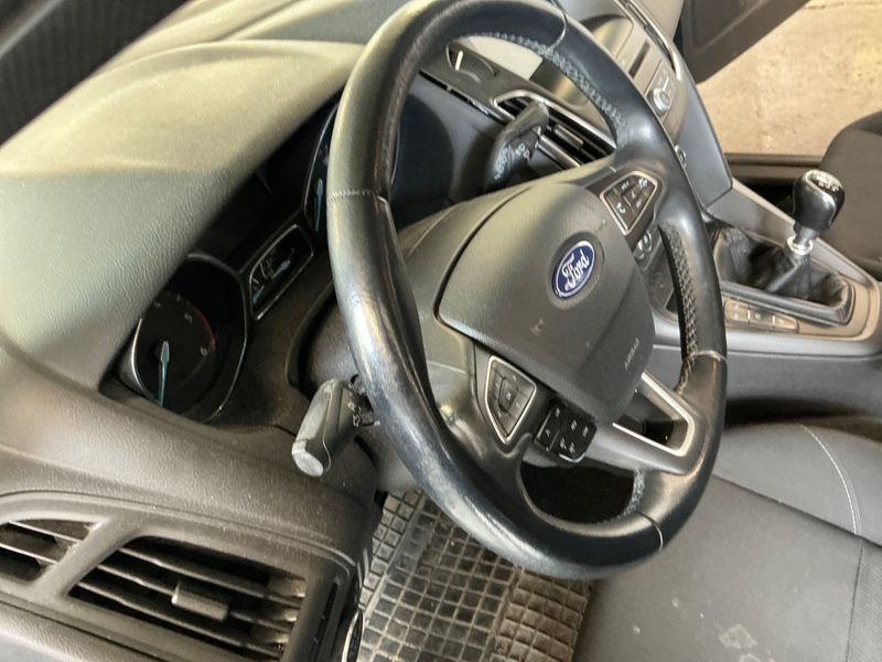 Ford Focus 1.5 TDCi Business 2017 – снимка 35