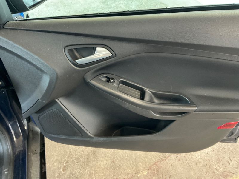 Ford Focus 1.5 TDCi Business 2017 – снимка 31