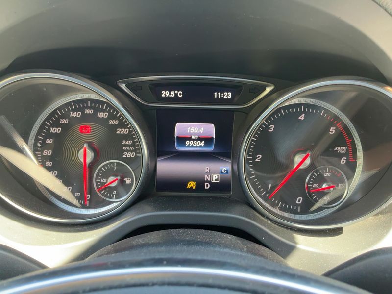 Mercedes-Benz CLA-Klasse CLA 200 d AMG Line 2019 – снимка 18