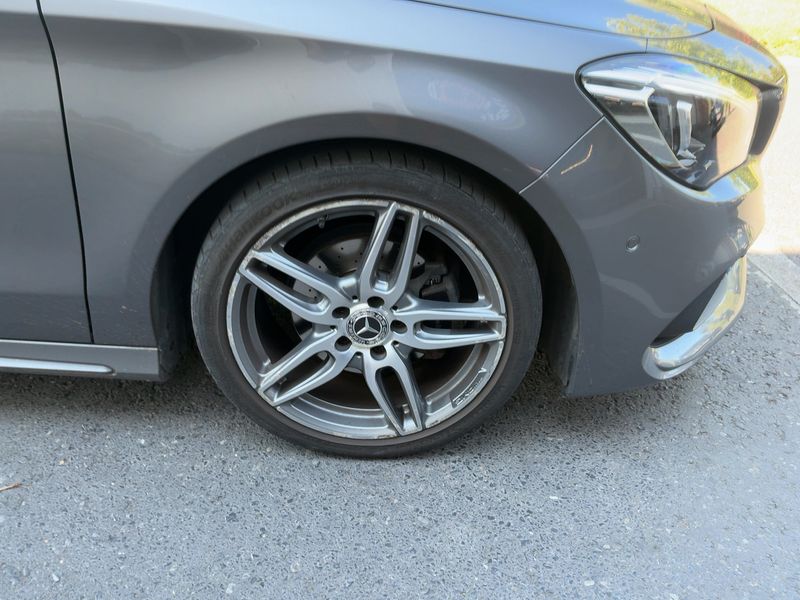 Mercedes-Benz CLA-Klasse CLA 200 d AMG Line 2019 – снимка 11