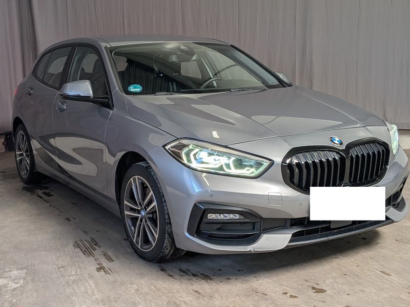 BMW 1er 118i Sport Line 2022 – снимка 4