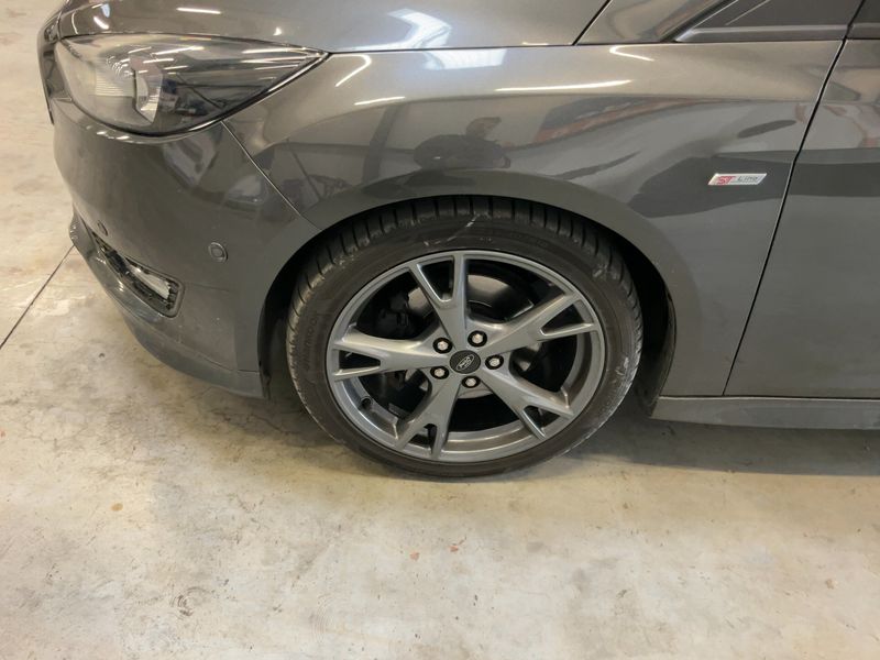 Ford Focus 1.5 EcoBoost ST-Line 2018 – снимка 3