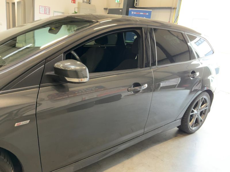 Ford Focus 1.5 EcoBoost ST-Line 2018 – снимка 4