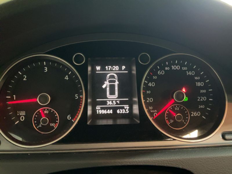 Volkswagen Passat 2.0 TDI Comfortline BlueMotion Tech 2013 – снимка 13