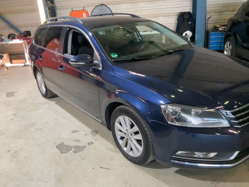 Volkswagen Passat 2.0 TDI Comfortline BlueMotion Tech 2013 – снимка 12