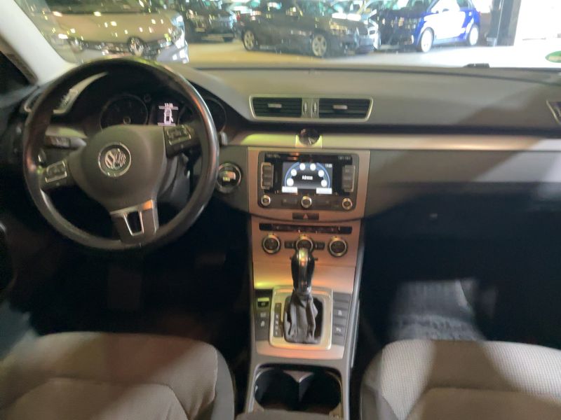 Volkswagen Passat 2.0 TDI Comfortline BlueMotion Tech 2013 – снимка 18