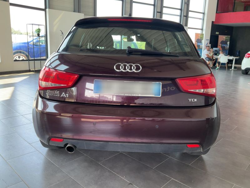 Audi A1 Sportback 1.6 TDI Ambition 2012 – снимка 7