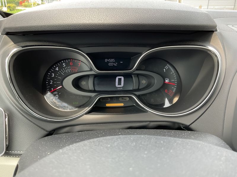 Renault Captur 1.2 TCe Initiale Paris 2017 – снимка 18