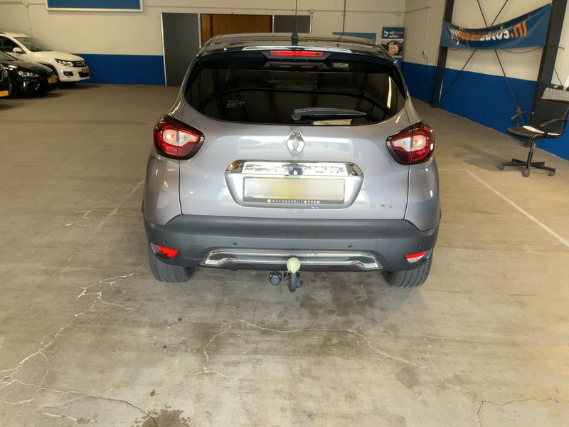 Renault Captur 1.2 TCe Initiale Paris 2017 – снимка 7