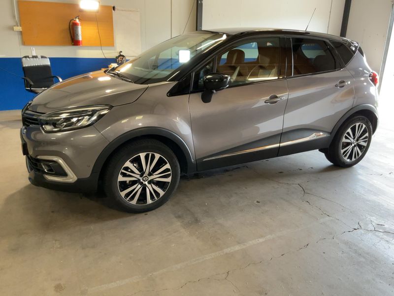 Renault Captur 1.2 TCe Initiale Paris 2017 – снимка 2