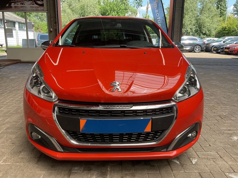 Peugeot 208 1.6 Blue-HDi Allure 2016 – снимка 14