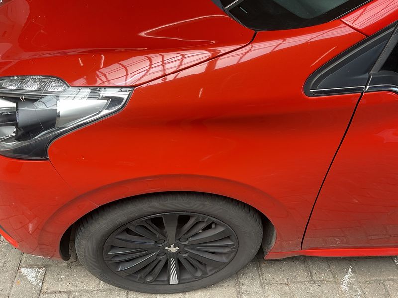 Peugeot 208 1.6 Blue-HDi Allure 2016 – снимка 22