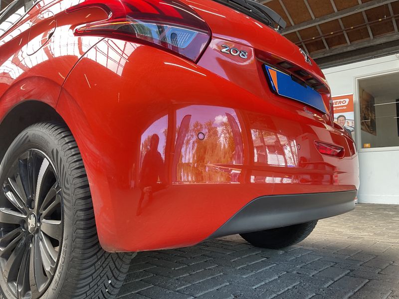 Peugeot 208 1.6 Blue-HDi Allure 2016 – снимка 24
