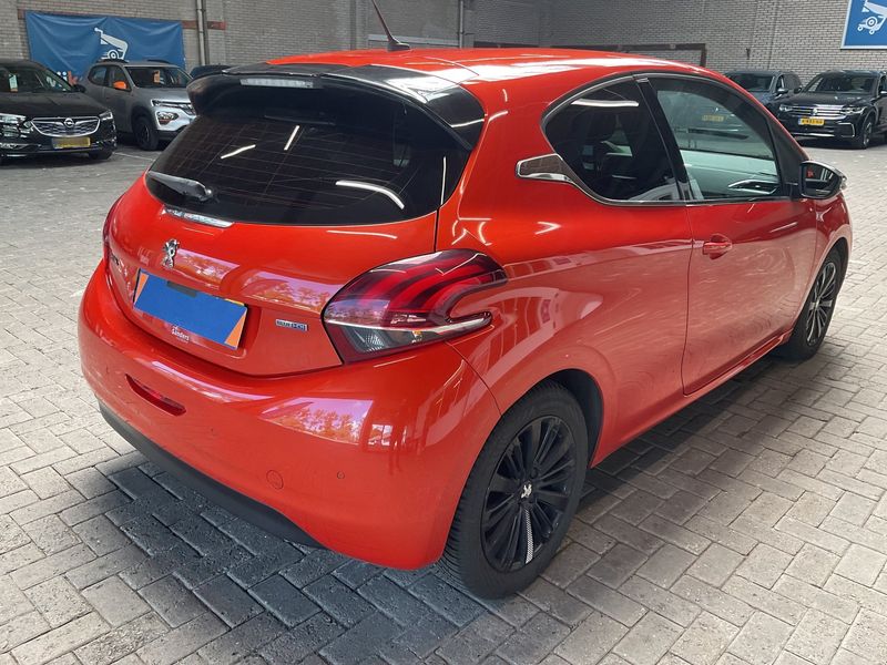 Peugeot 208 1.6 Blue-HDi Allure 2016 – снимка 8