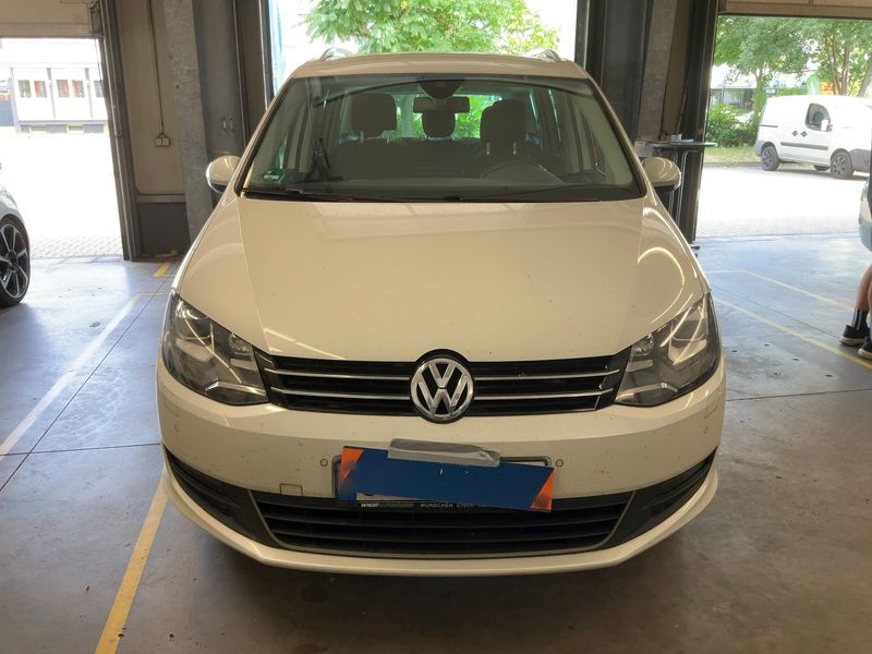 Volkswagen Sharan 2.0 TDI Cup BlueMotion Tech 2015 – снимка 14