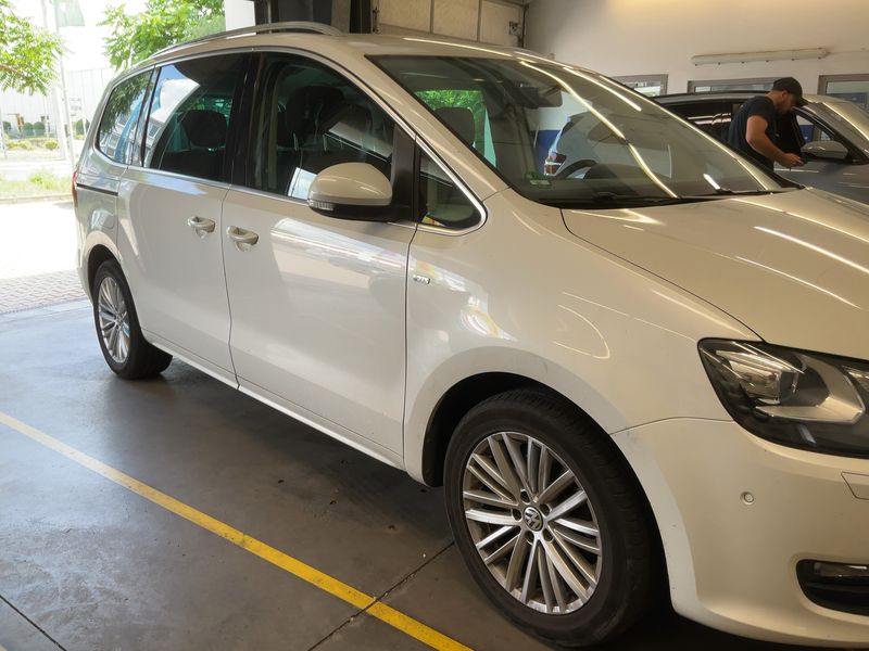Volkswagen Sharan 2.0 TDI Cup BlueMotion Tech 2015 – снимка 12