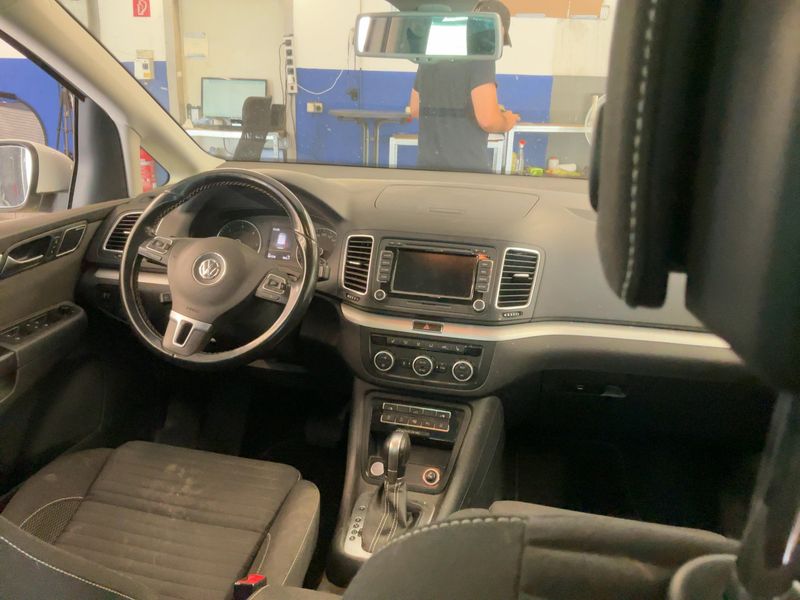 Volkswagen Sharan 2.0 TDI Cup BlueMotion Tech 2015 – снимка 18