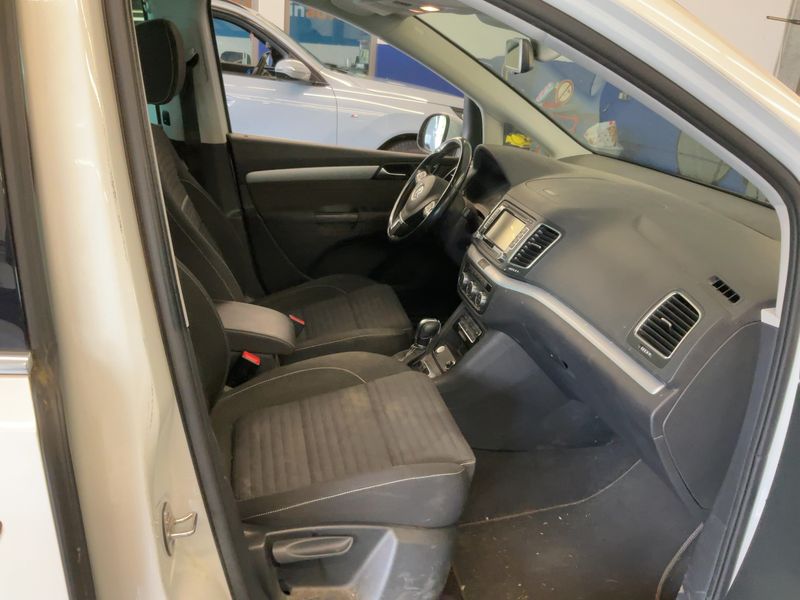 Volkswagen Sharan 2.0 TDI Cup BlueMotion Tech 2015 – снимка 17