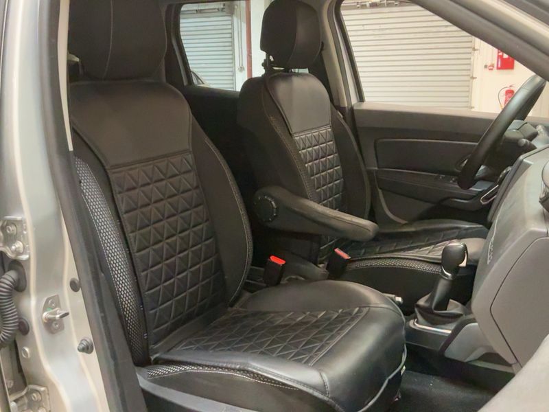 Dacia Duster 1.5 dCi Prestige 2018 – снимка 16